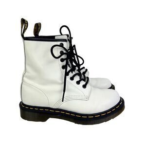 Doc Martens 1460 White Lace Up Ankle Boots Smooth Leather 8 Eye AirWair Womens 6